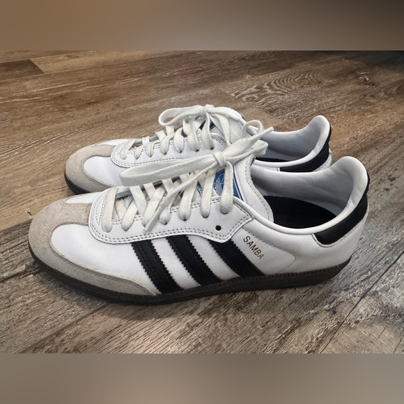Adidas White and Black Sneakers Classic Design - Picture 1 of 8